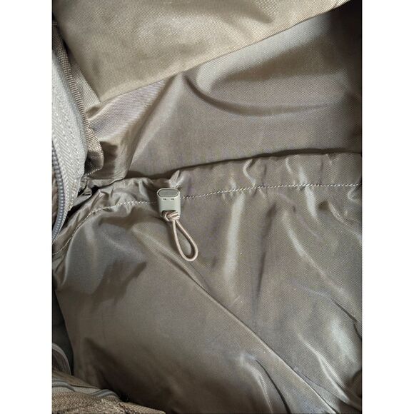 5.11 Tactical Moab 10 Sling Pack 18L in Ranger Green Military Hiking main image 4